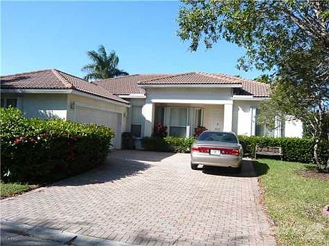 1st image of 5333 SW 32nd Ave