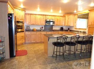 6 Quarter Circle Dr, Powell, WY 82435
