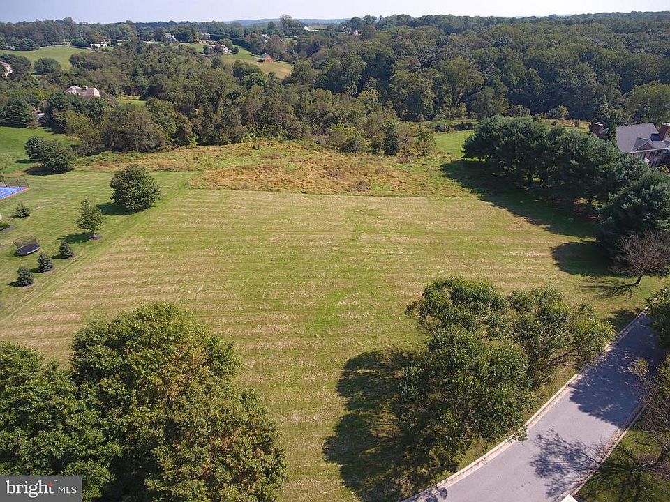1st image of 35 Lauren Knoll Ct