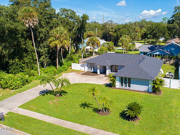 2nd image of 497 Oakland Park Blvd