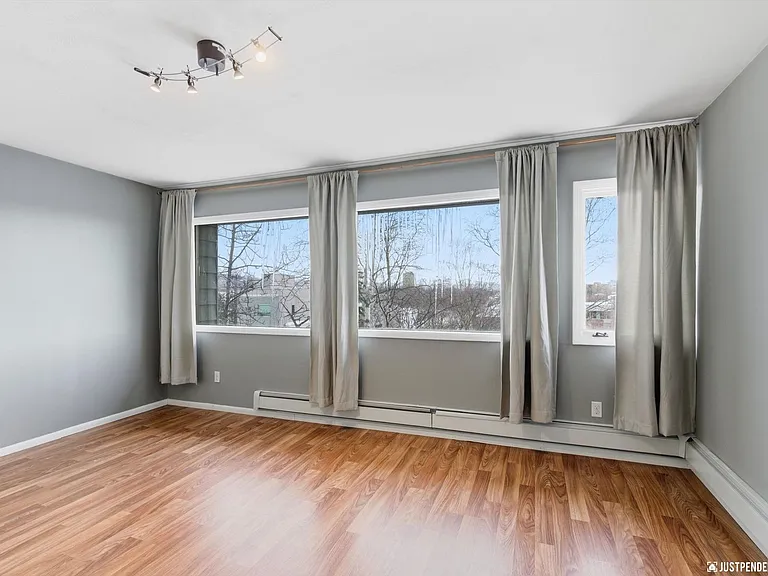 1430 Bridgeway St #13 — Photo 21