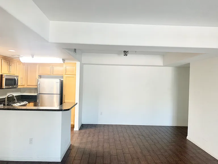 The Watermarque Apartments — Photo 57