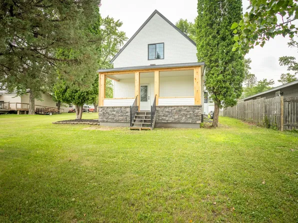 508 E 7th St, Starbuck, MN 56381