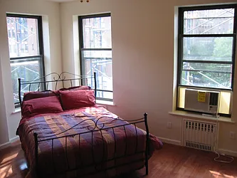 Rented by Apartments by Us