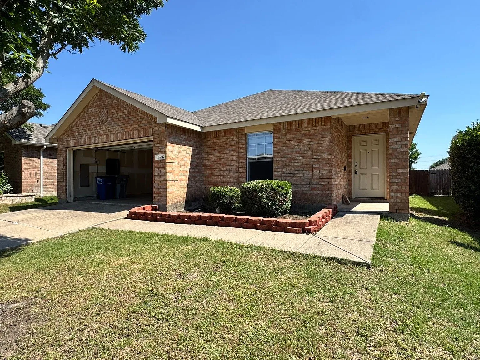 3 bed, 1612 sqft, $2,000 — Photo 2