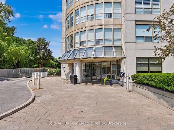 2nd image of 712 Rossland Rd E #1011