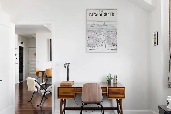 Sold by Compass | media 10