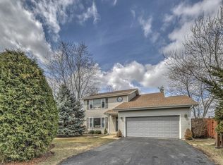 5368 Sequoia Ct, Gurnee, IL 60031