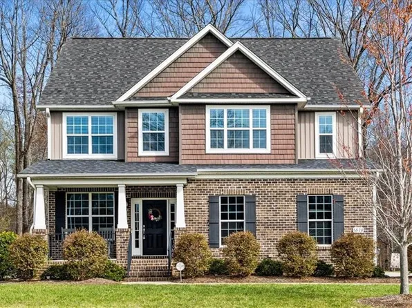 5528 Autumn Harvest Dr, Kernersville, NC 27284