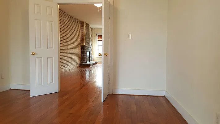 Rented by Rapid Realty Cobble Hill | media 48