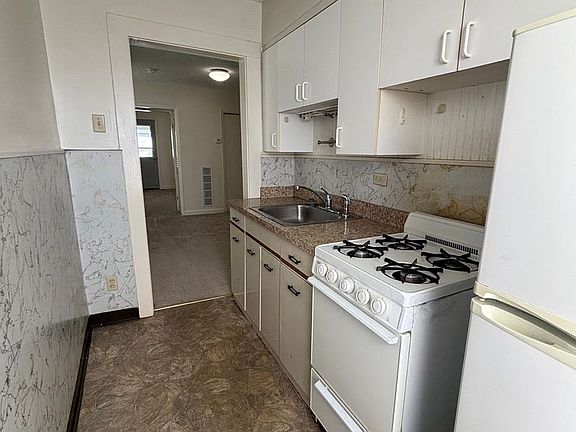 3rd image of 61 Columbia Ave #202