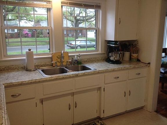 4th image of 1045 N Lexan Cres