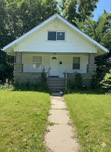 2 bed, 1.0 bath, 1007 sqft, $1,295 — Photo 1