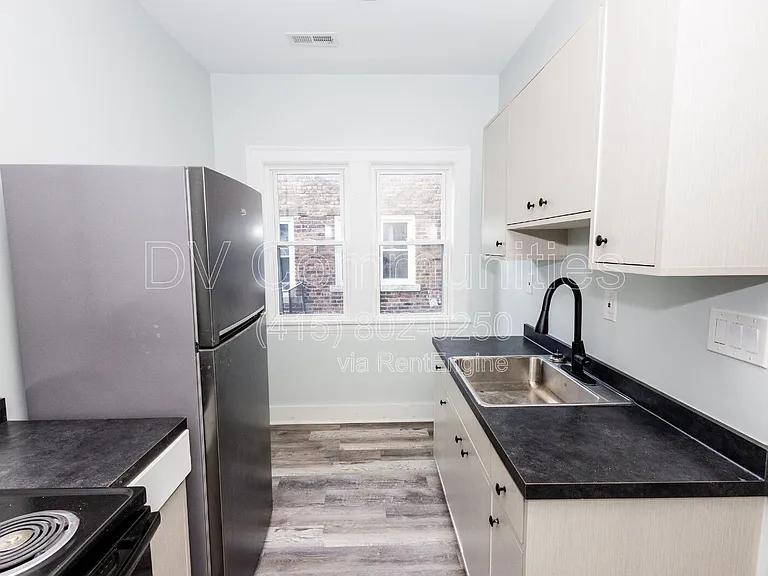 3296 E 149th St #10 — Photo 6