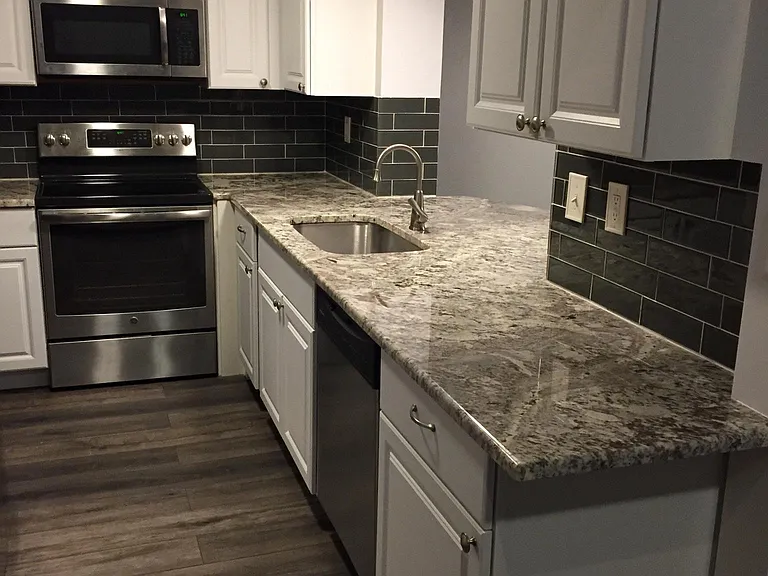 821 Creekside Dr — Photo 8