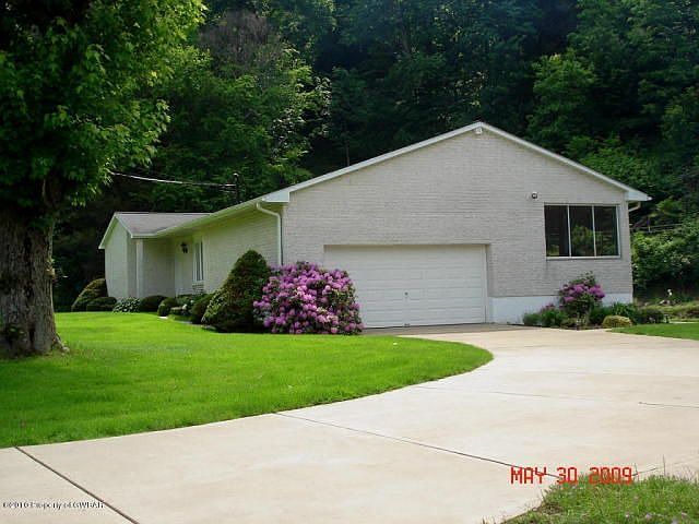 2nd image of 605 Apple Tree Rd