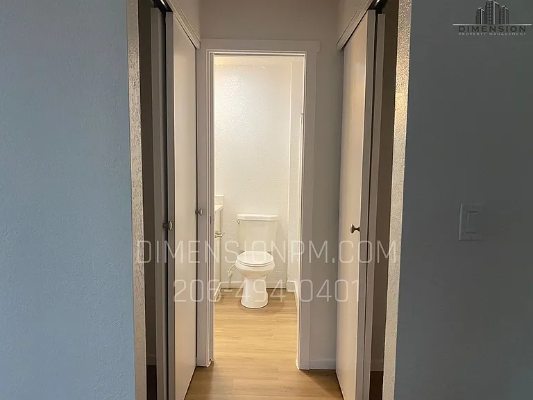 2 & 3 Bedroom Apartments Near Trail! — Photo 24
