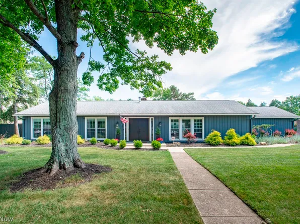 18377 Falling Water Rd, Strongsville, OH 44136