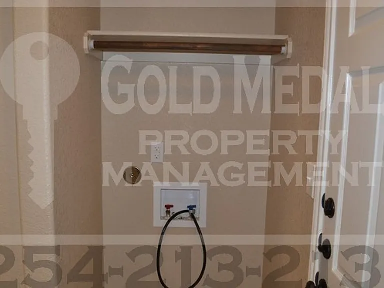 1110 Grace Point Dr — Photo 20