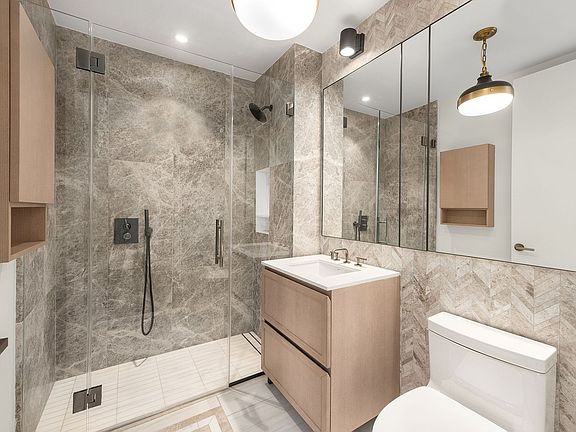 5th image of 262 9th St #1104