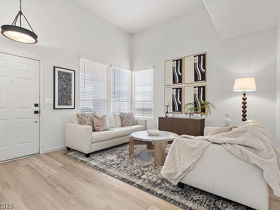 4th image of 10653 Oak Apple Ave
