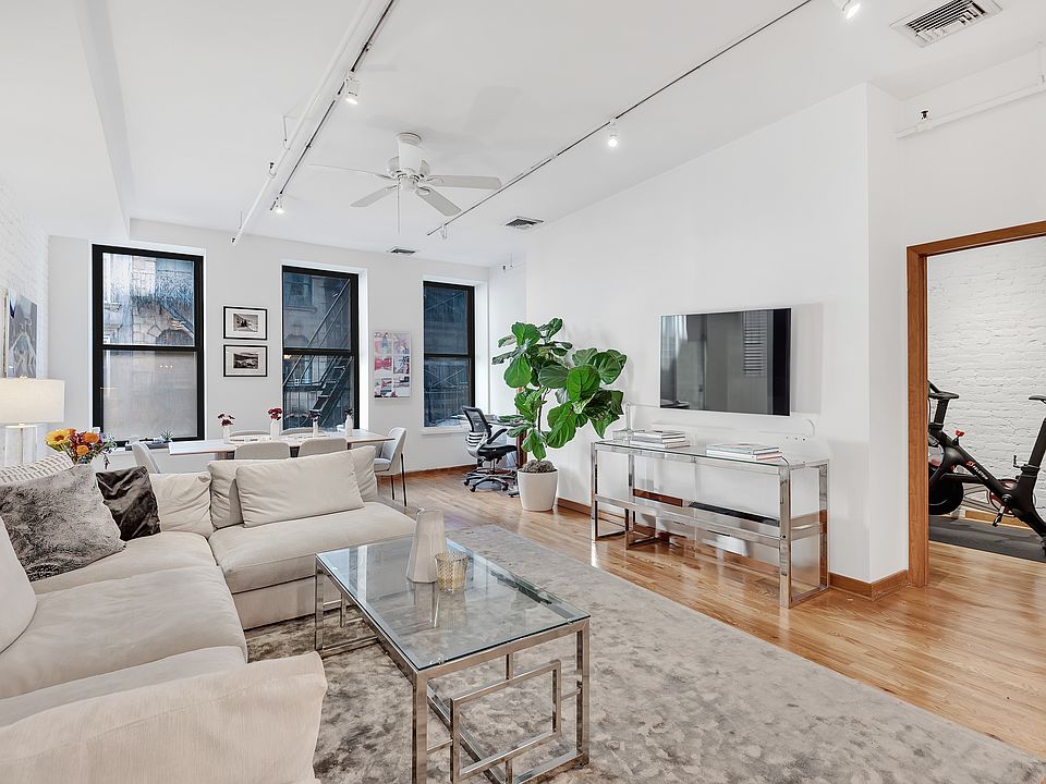 1st image of 144 Chambers St APT 3