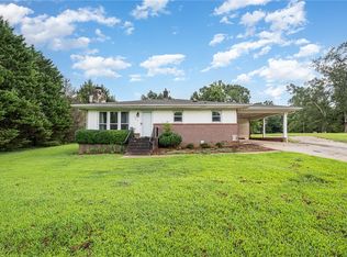 129 Gilliland Rd, Pickens, SC 29671