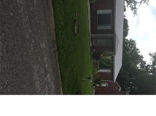 1070 Mona Dr, Saint Louis, MO 63130