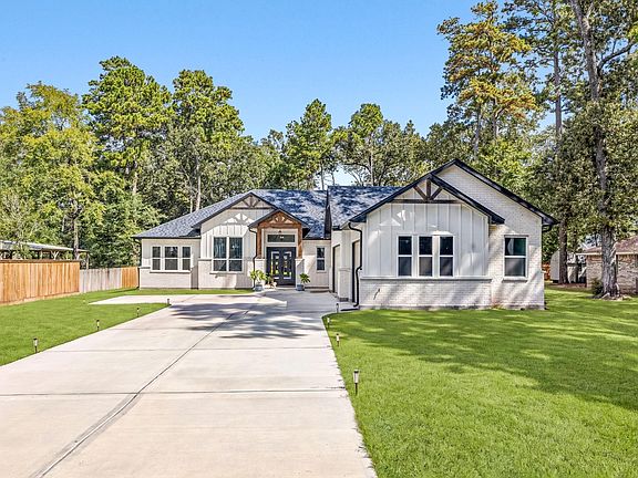 2nd image of 2439 Centurian Cir