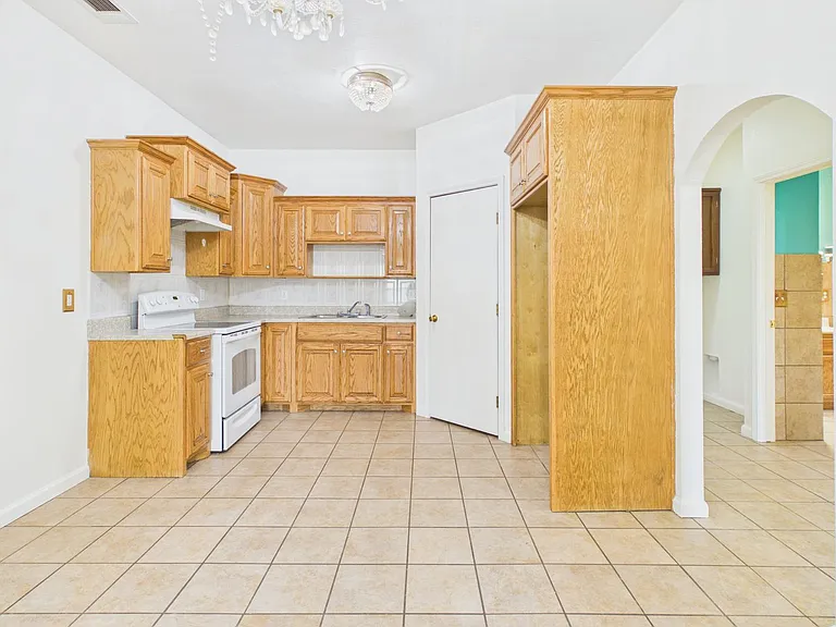 745 N Aldredge St #A — Photo 10