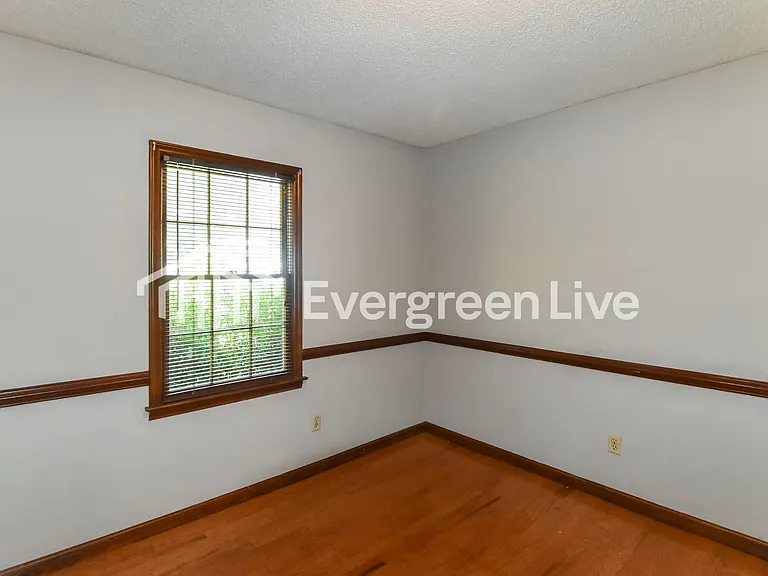1345 Pine Ridge Rd — Photo 13