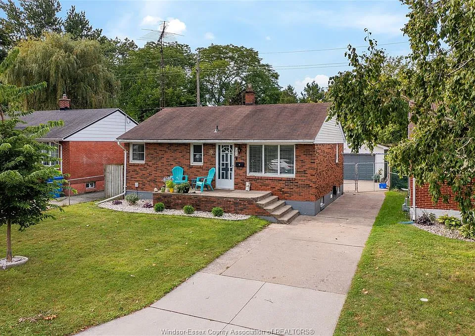 1215 Chappell Ave