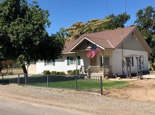 219 N Missouri Ave, Waterford, CA 95386