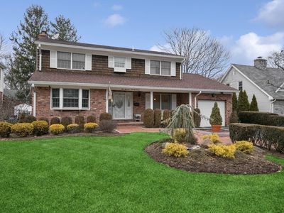 177 Bourndale Road N, Manhasset, NY, 11030