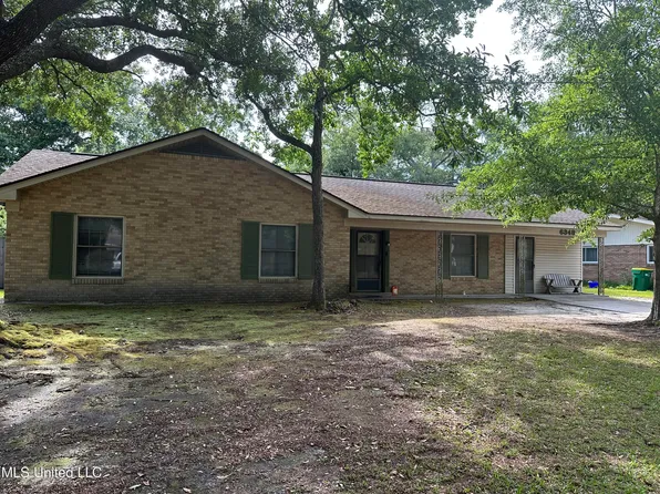 6348 Chaucer Dr, Ocean Springs, MS 39564