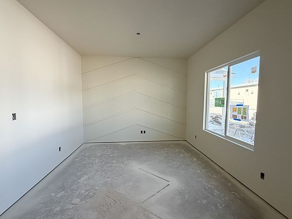 5th image of 72 Cedar Ln