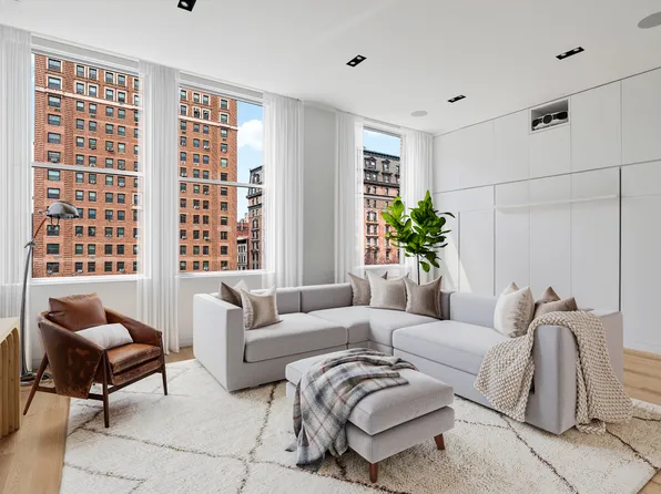 105 East 16th Street image 2 of 16