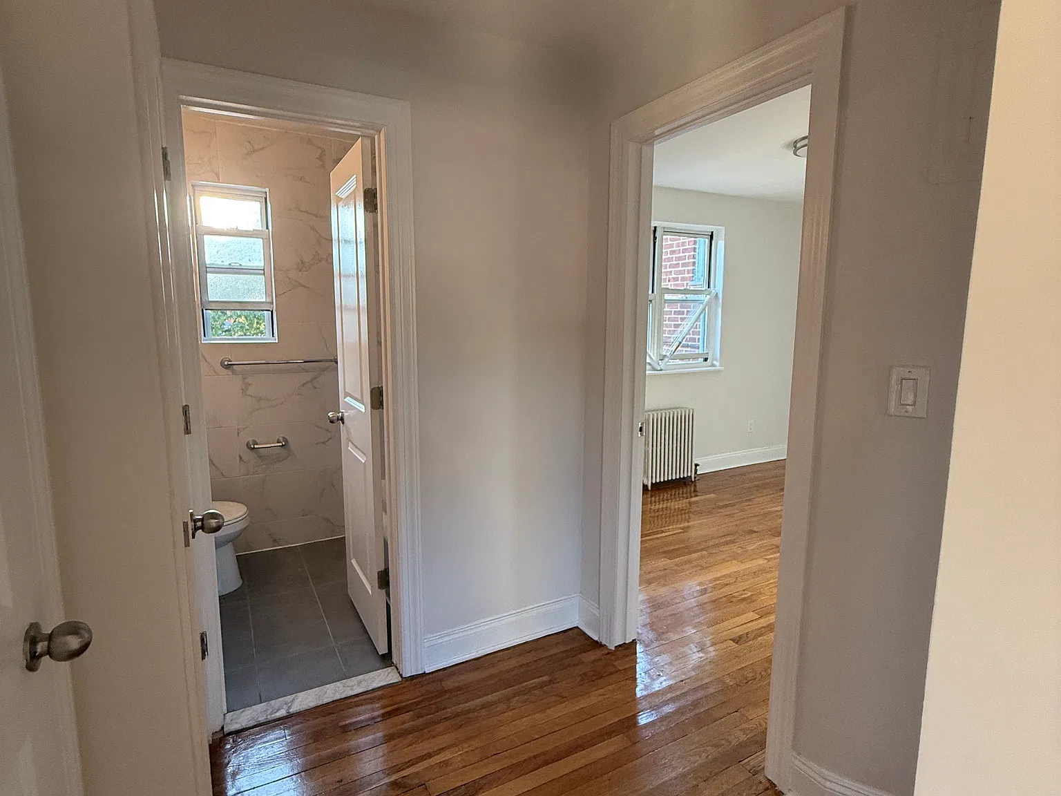 3 bed, 1250 sqft, $3,025 — Photo 3