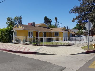 17400 Strathern St, Northridge, CA, 91325