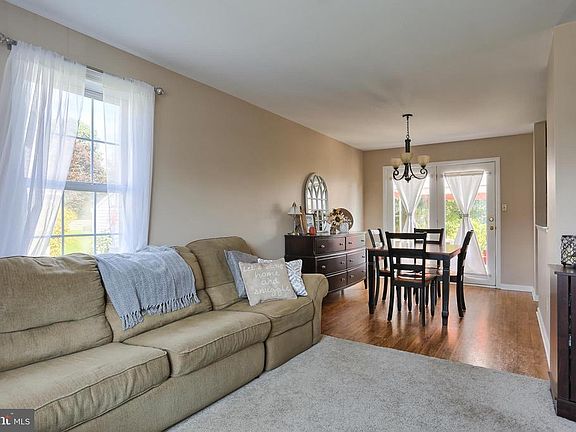 4th image of 20 E Brookfield Dr #L-0072