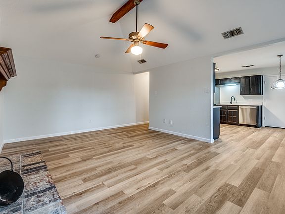 5th image of 706 Green Pastures Dr