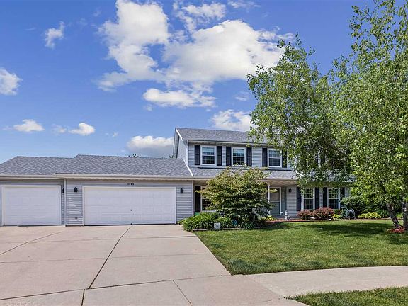 3rd image of 1805 Old Oaks Ct