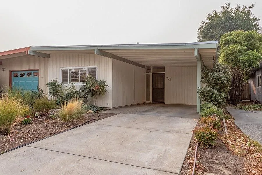 602 Hermosa Pl photo 1