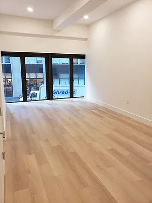 Rented by Metro Loft Management | media 2