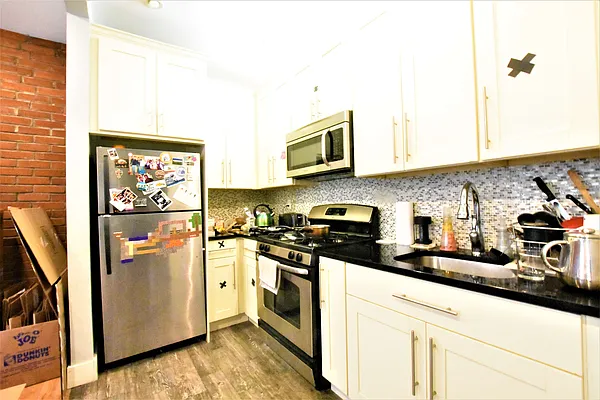 Rented by Clove Realty LLC | media 12