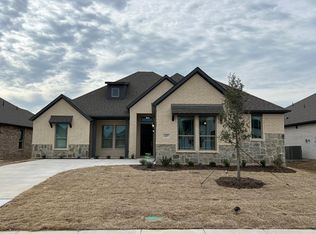 127 Bowling Green Ave, Red Oak, TX 75154