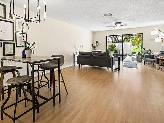 4th image of 3050 S Oakland Forest Dr APT 2008