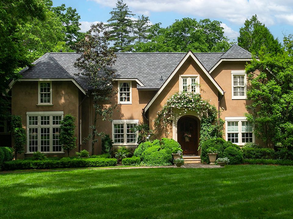1st image of 215 Lynnwood Blvd