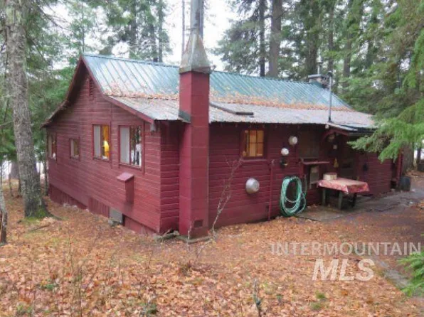 102 S Rosalia Bay Rd, Coolin, ID 83821