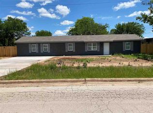 401 S College Ave, Holliday, TX 76366